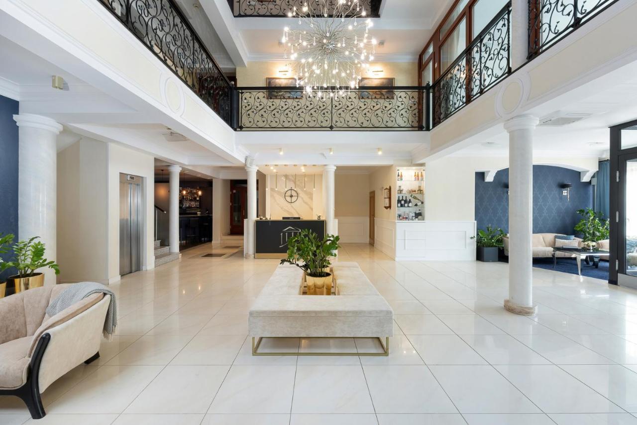 Villa Hoff Wellness & Spa เชซัช ภายนอก รูปภาพ